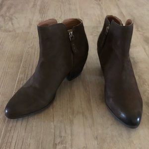 Frye Zip leather bootie